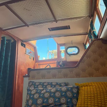 Sailboat Raver Botel